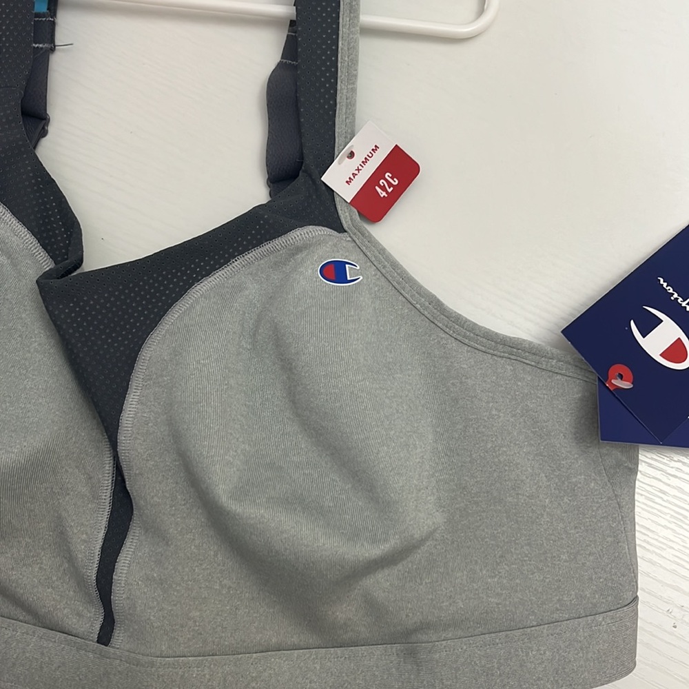 NWT. Champion comfort sports bra.